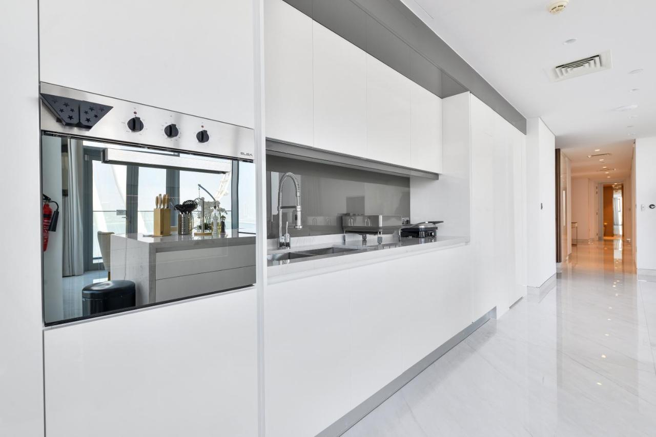 Spectacular 3 Bedroom Condo With Maids Room Facing The Dubai Eye Exteriér fotografie