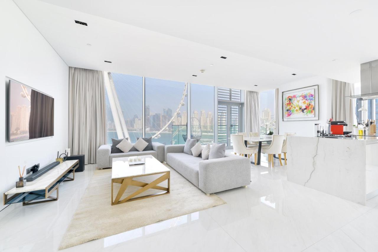 Spectacular 3 Bedroom Condo With Maids Room Facing The Dubai Eye Exteriér fotografie