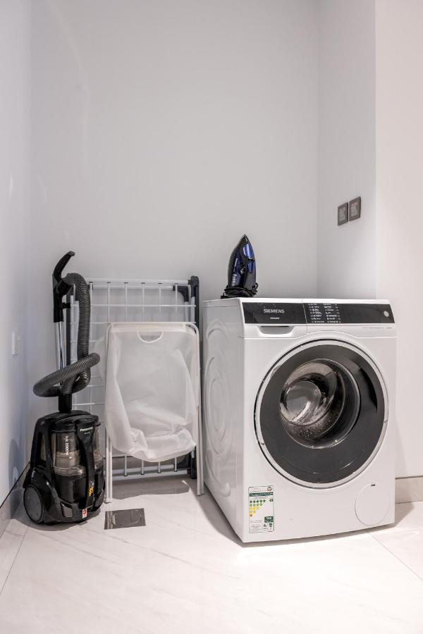 Spectacular 3 Bedroom Condo With Maids Room Facing The Dubai Eye Exteriér fotografie
