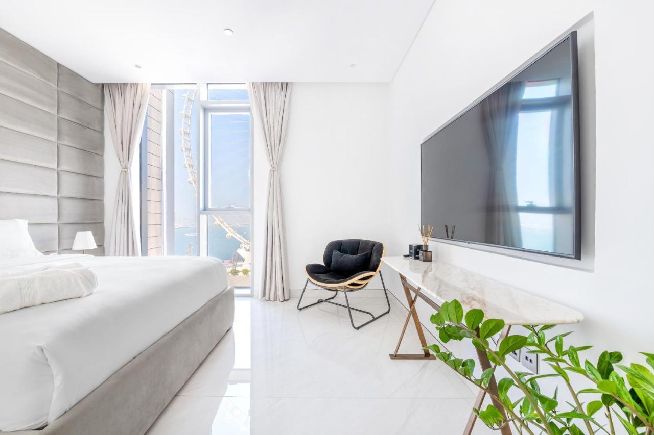 Spectacular 3 Bedroom Condo With Maids Room Facing The Dubai Eye Exteriér fotografie